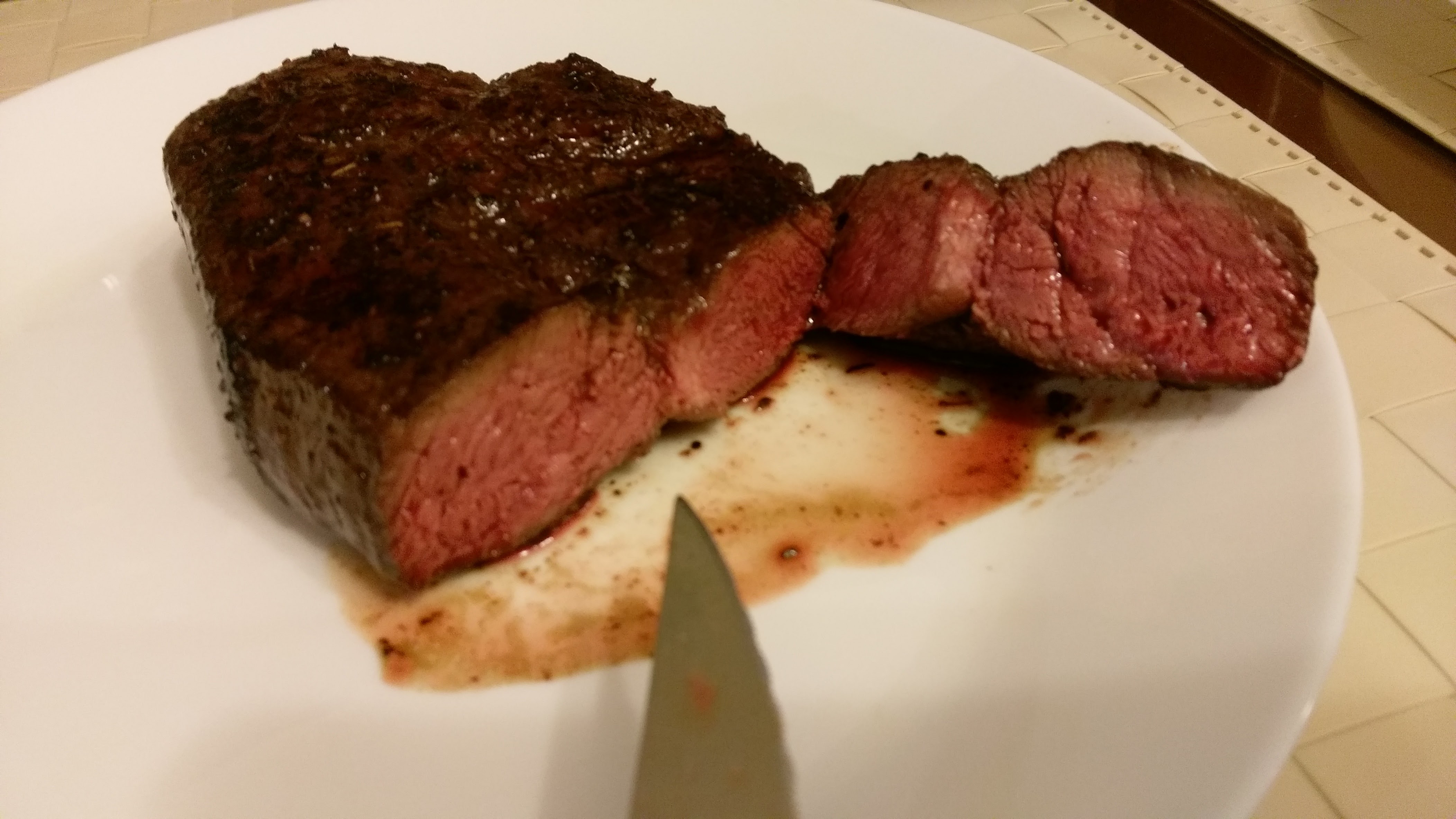舒肥料理之香煎牛排 ( Juicy Steak with Sous Vide Cooking Method)